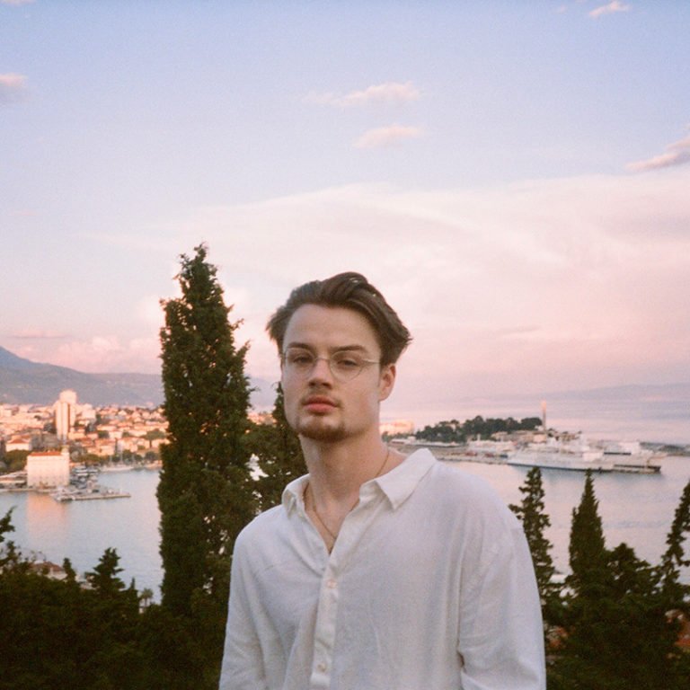 William Woollard - Nomadart