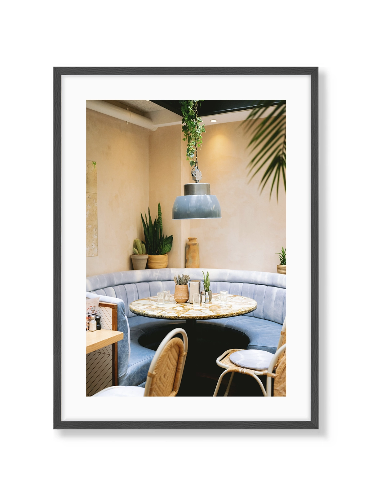 Paris Modern Cafe