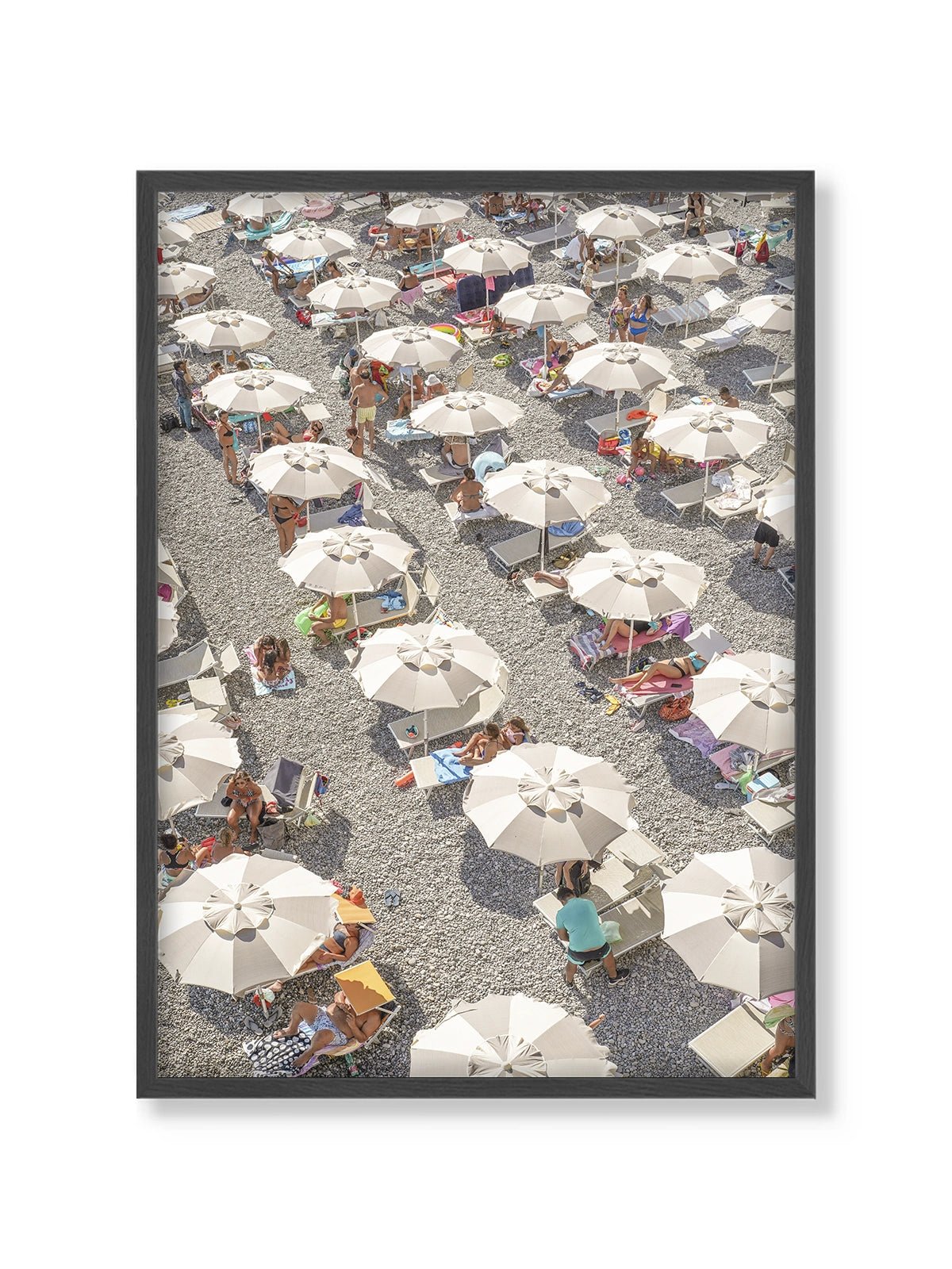 Amalfi Beach Umbrellas - Lámina de Henrike Schenk - Decora tu casa en Nomadart