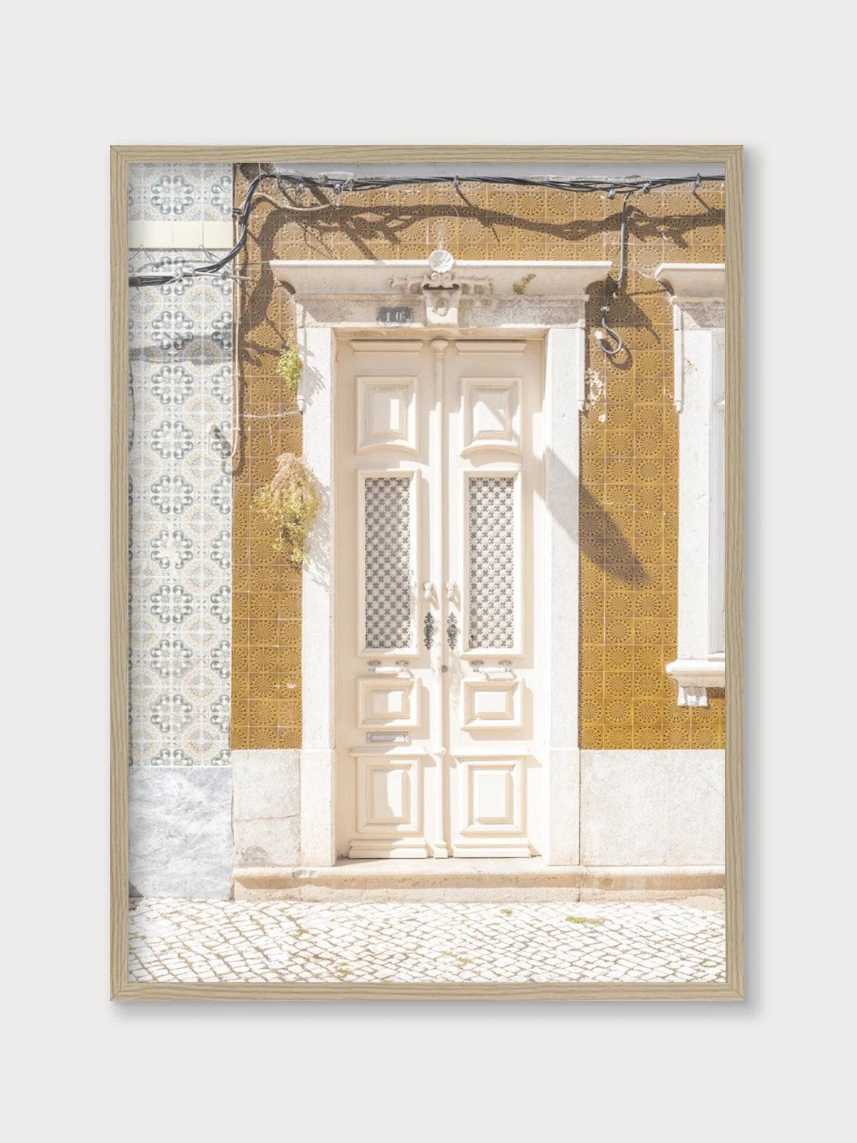 The White Entry - Nomadart