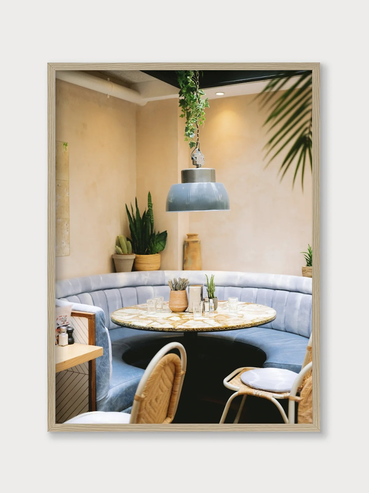 Paris Modern Cafe