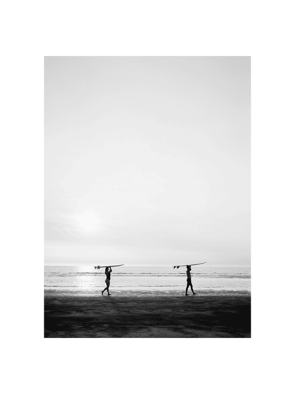 Surfer couple